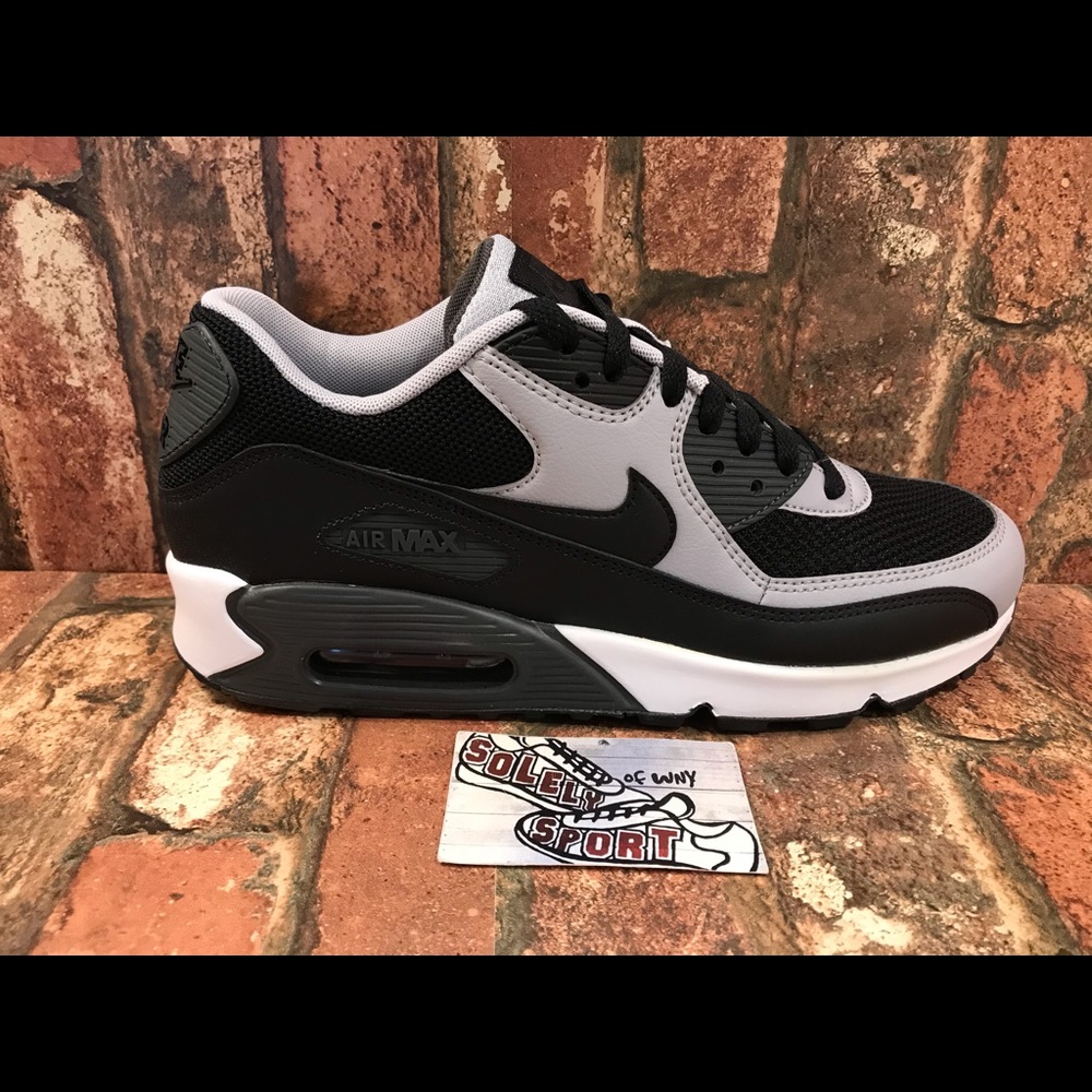 NEW Nike Air Max 90 Leather Black White Vapormax - Picture 6 of 8